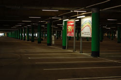 Разметка парковки (стоянки) под торговым центром IKEA